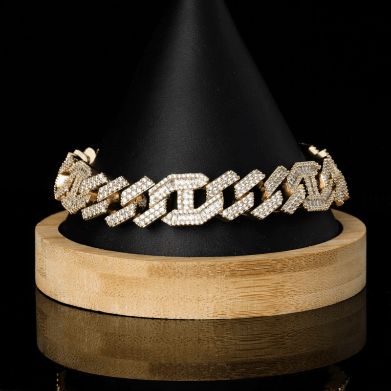 14MM PRONG BAGUETTE GUCCI CURB BRACELET 18K - ICECI