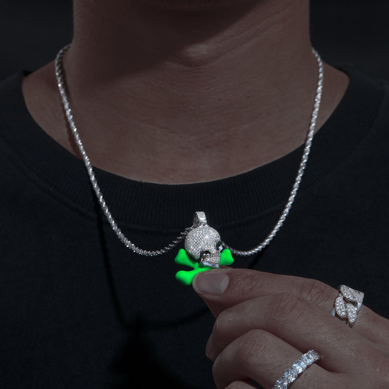 Glowing Skull & Crossbones Pendant 18K - ICECI